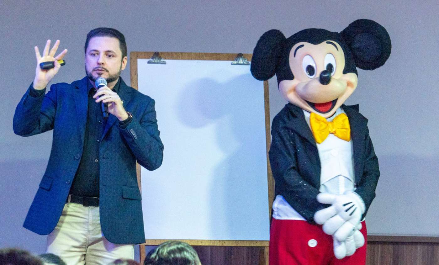 Atendimento Mágico! Um case Disney que está transformando empresas brasileiras