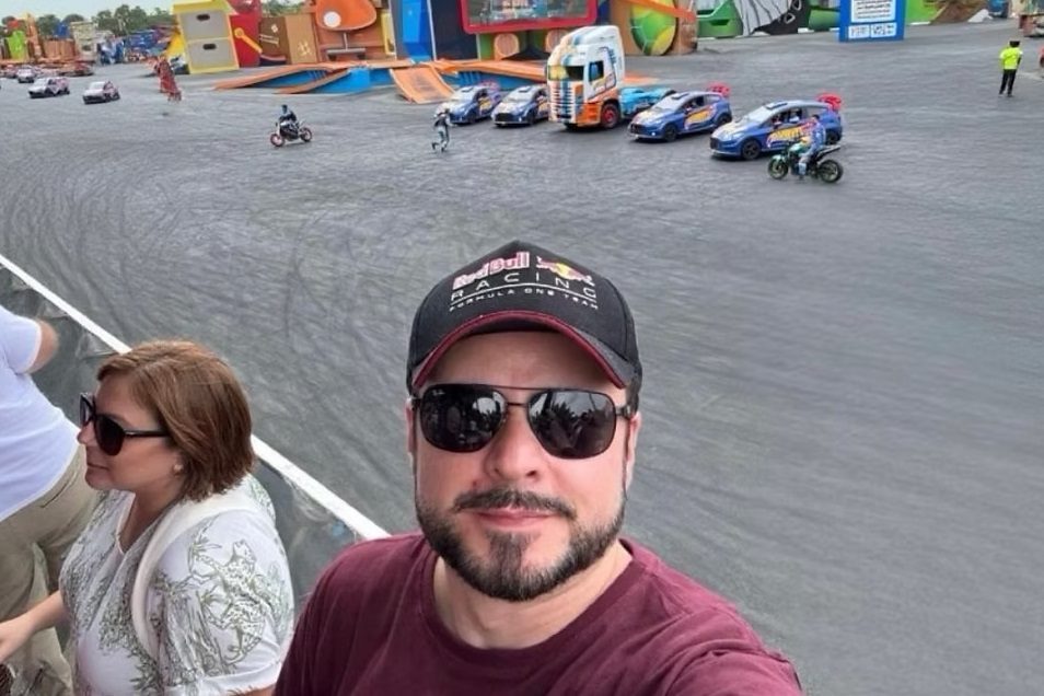 Daniel Donato realiza imersão de aprendizado no Beto Carrero World para aprofundar estudos em encantamento e experiência do cliente