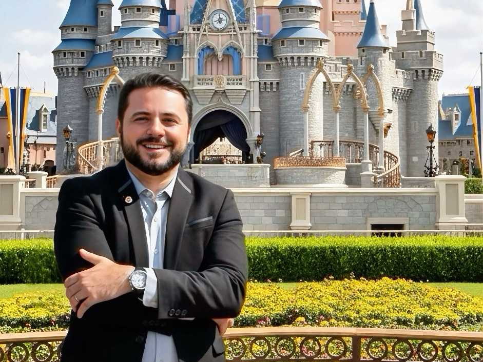 Daniel Donato, palestrante especialista na cultura Disney de atender e liderar.