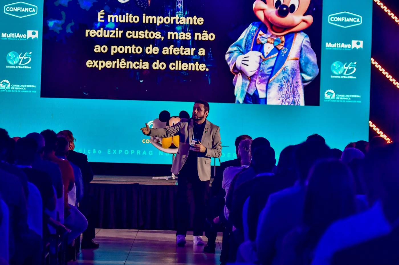 Encantamento que gera resultados: como a filosofia Disney está transformando o atendimento nas empresas brasileiras